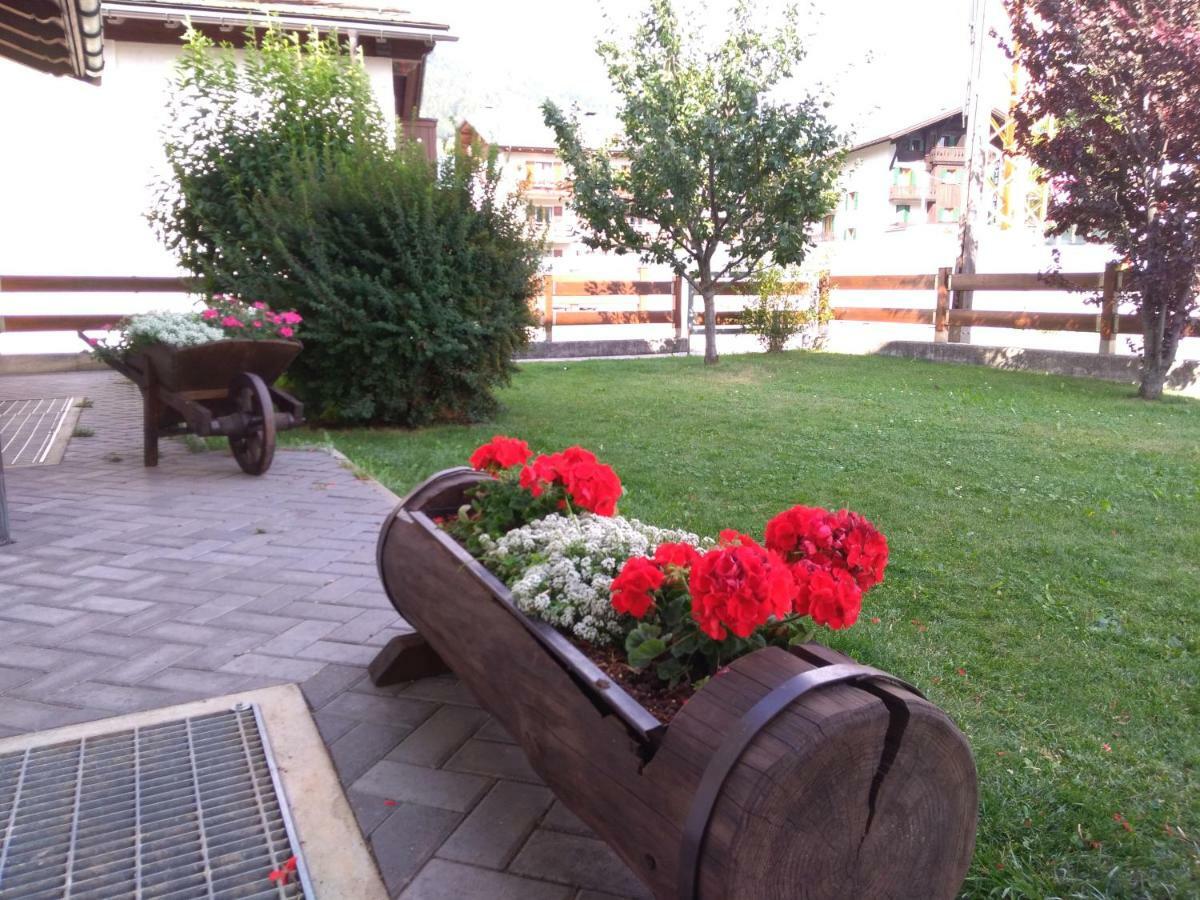 Casa Dello Sciatore บอร์มิโอ ภายนอก รูปภาพ